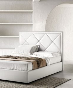 Letto con testiera alta imbottita River