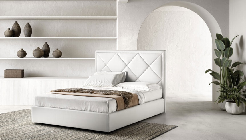 Letto con testiera alta imbottita River